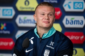 爱游戏-哈兰德新星战术调整表现突出，加拿大队前途光明！赢得满堂喝彩(哈兰德最新消息今天)