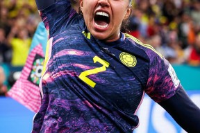 爱游戏体育-关于穆古鲁扎在德国队比赛中绝杀，大胜引发热议！的信息